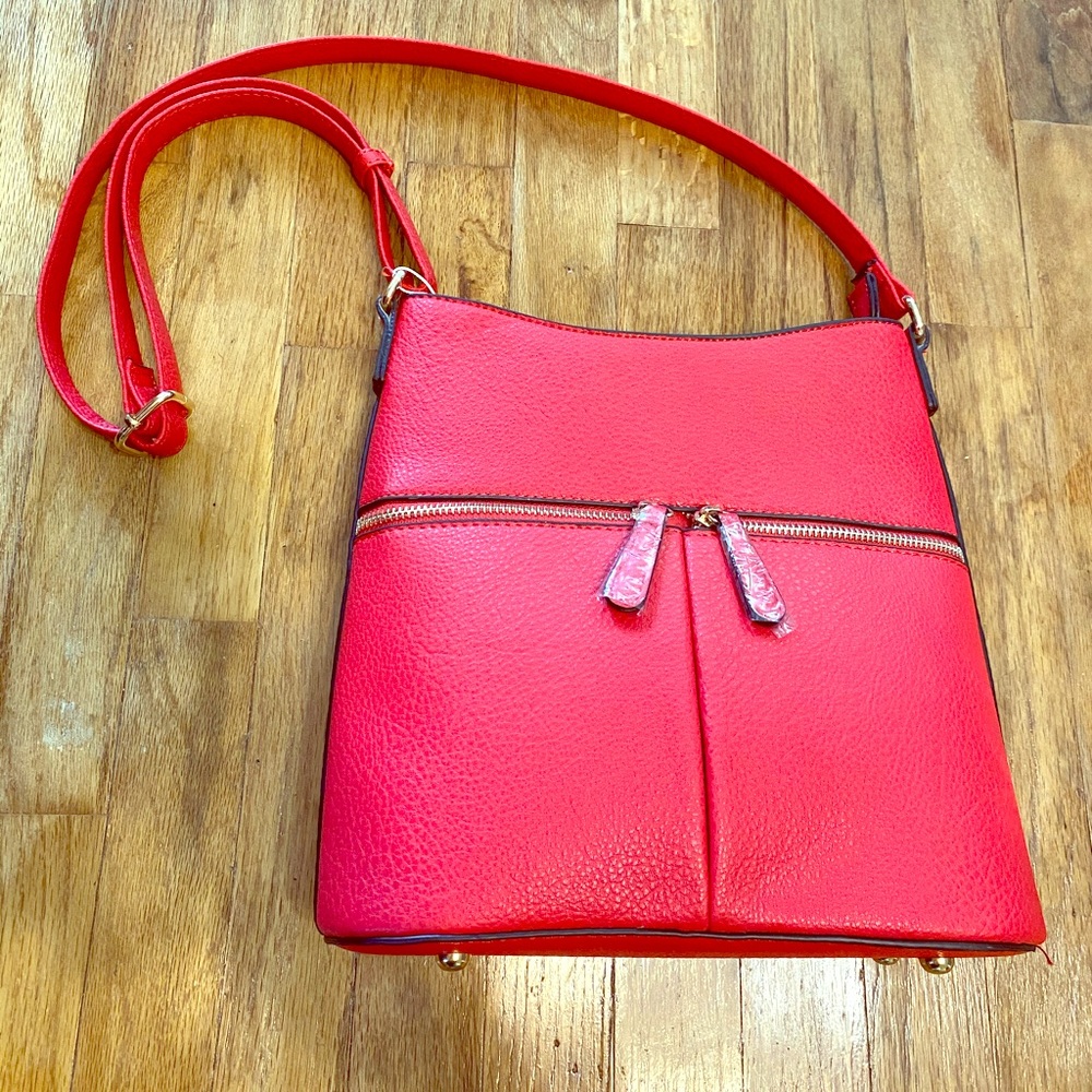 Crossbody purse